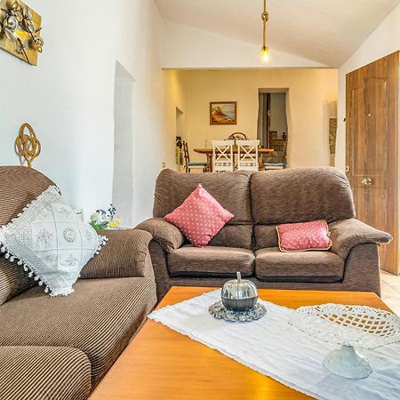 Gorgeous Home In Cajiz With Wifi Cajis Luaran gambar