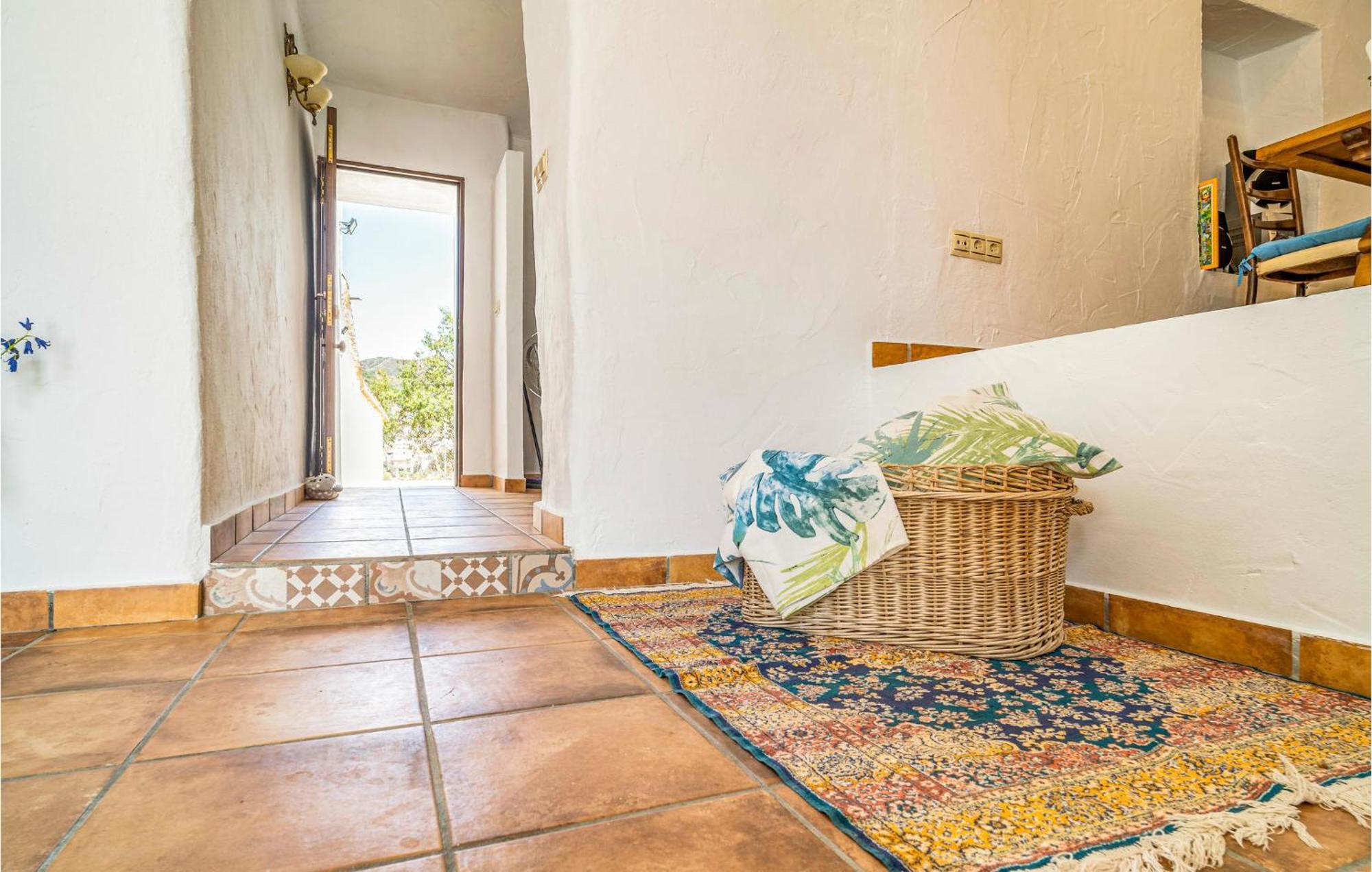 Gorgeous Home In Cajiz With Wifi Cajis Luaran gambar